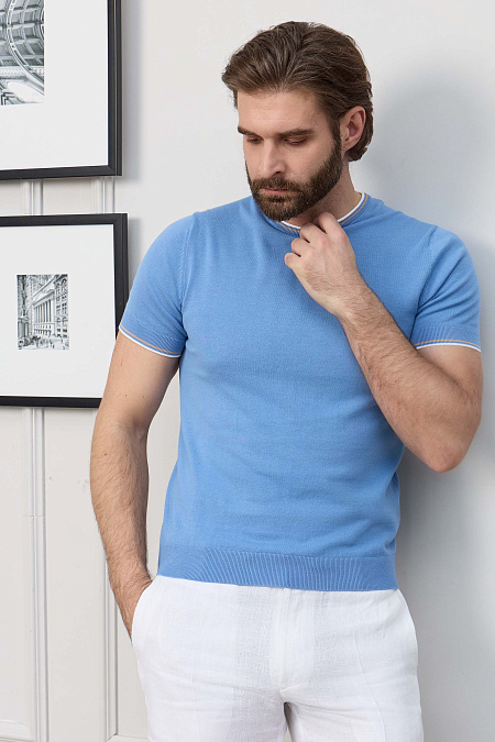 Голубая футболка с цветными кантами на горловине и рукавах  для мужчин бренда Meucci (Италия), арт. MEU-2508/DQSS58 - фото. Цвет: Голубой. Купить в интернет-магазине https://shop.meucci.ru
