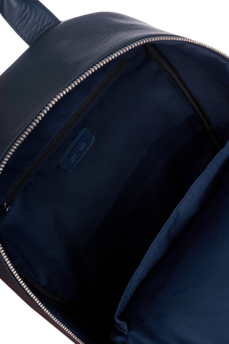 Рюкзак из зернистой кожи темно-синего цвета  для мужчин бренда Meucci (Италия), арт. О-78186 Blue - фото. Цвет: Темно-синий. Купить в интернет-магазине https://shop.meucci.ru
