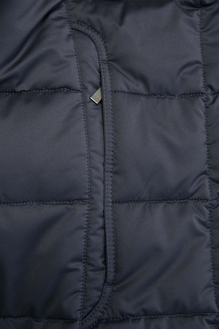 Стеганый легкий пуховик с капюшоном темно-синего цвета  для мужчин бренда Meucci (Италия), арт. 4360 - фото. Цвет: Темно-синий. Купить в интернет-магазине https://shop.meucci.ru
