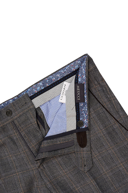 Мужские брюки серые в клетку из тонкой шерсти арт. MI 21236320-04 Meucci (Италия) - фото. Цвет: Серый в клетку. Купить в интернет-магазине https://shop.meucci.ru
