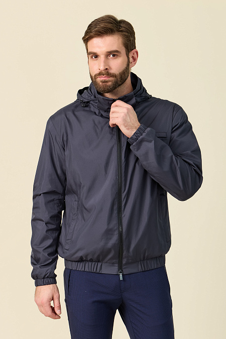 Ветровка с капюшоном синего цвета для мужчин бренда Meucci (Италия), арт. M-C-136 Dk.Blue - фото. Цвет: Синий. Купить в интернет-магазине https://shop.meucci.ru
